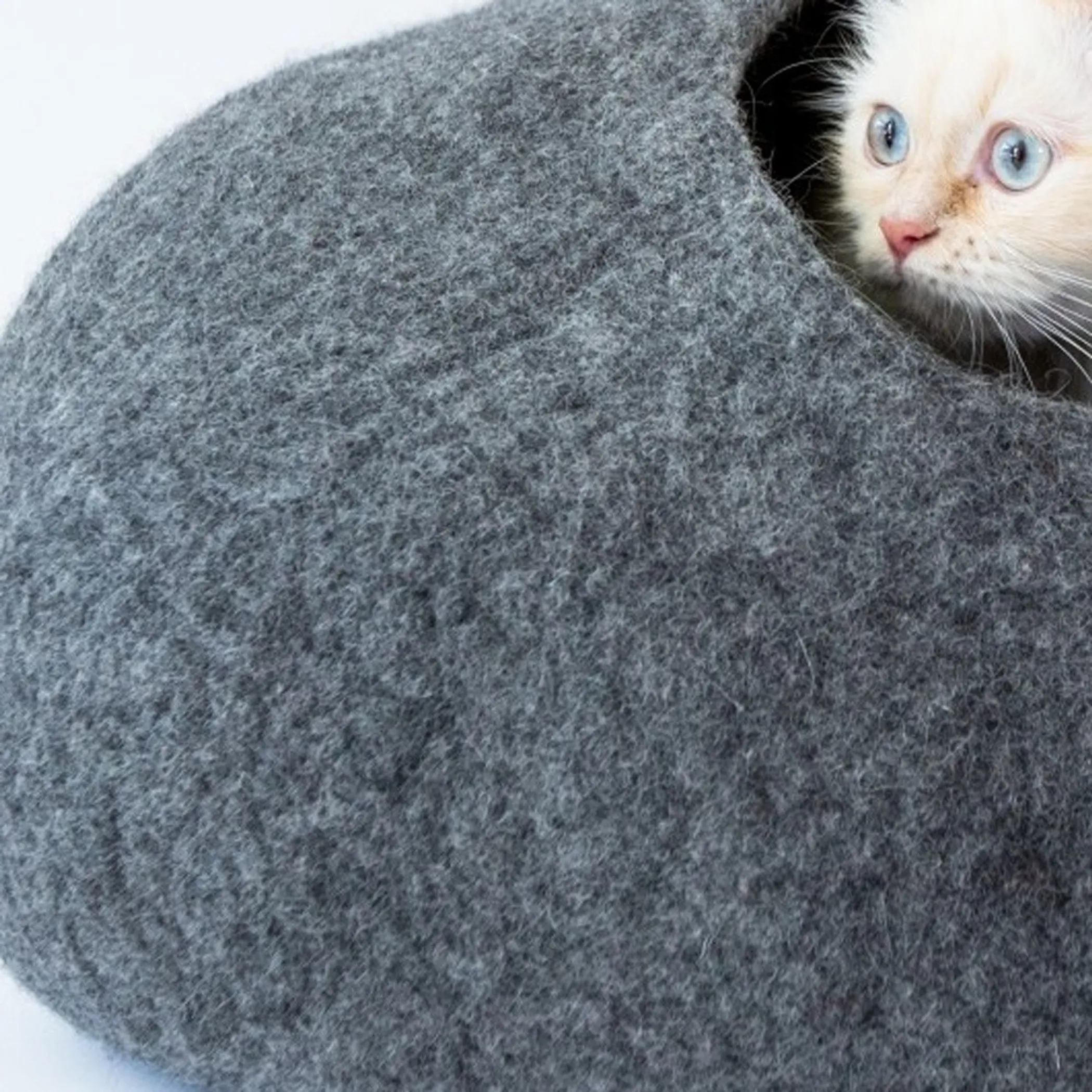 Heather Grey Cat Cave Bed - Image 4