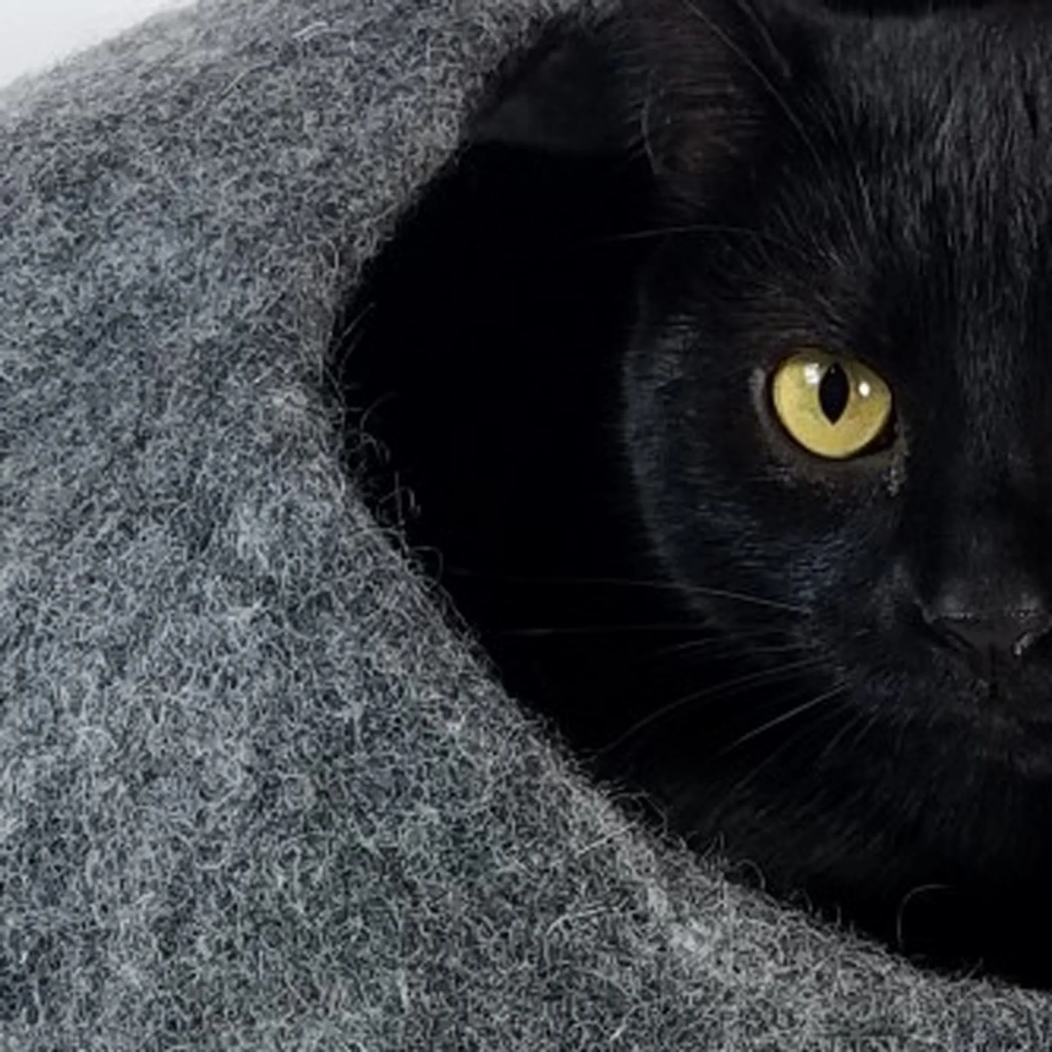 Shades of Gray Cat Cave Bed - Image 3
